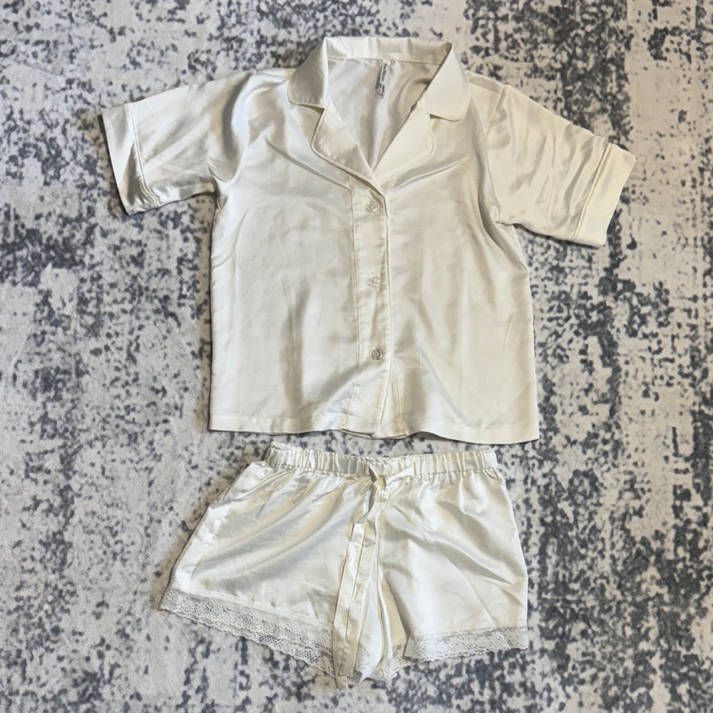 NWOT Anthropologie White Satin Pajama Set